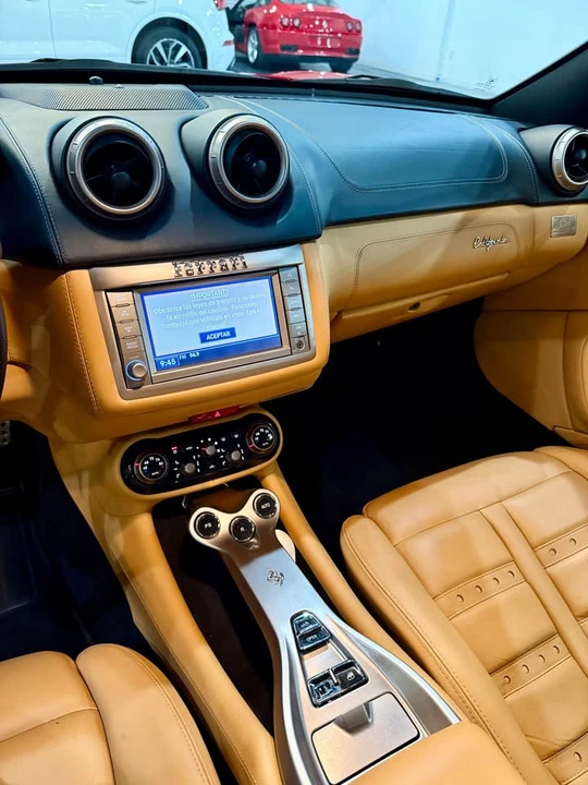 2010 Ferrari California - Image 5 of 7