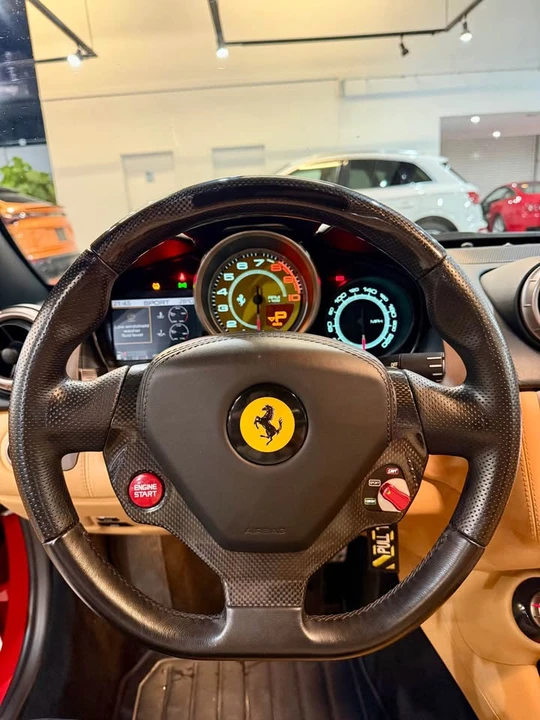 2010 Ferrari California - Image 3 of 7
