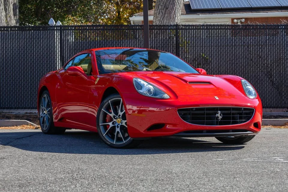 2010 Ferrari California - Image 2 of 16