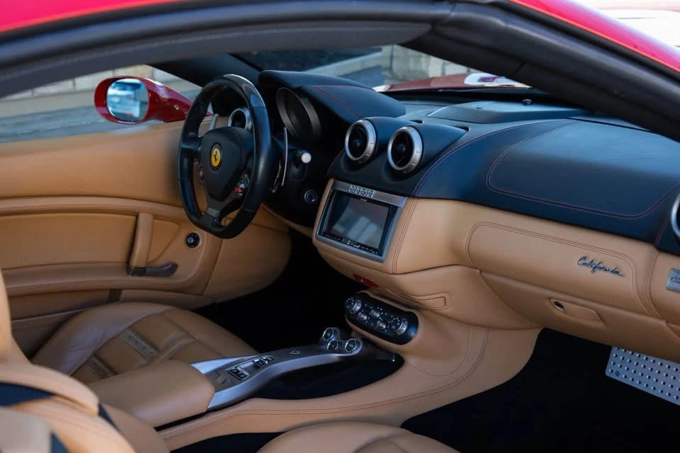 2010 Ferrari California - Image 15 of 16