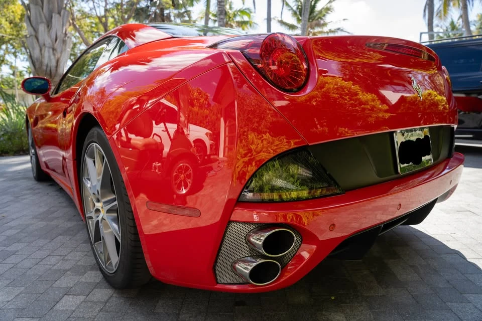 2010 Ferrari California - Image 9 of 17