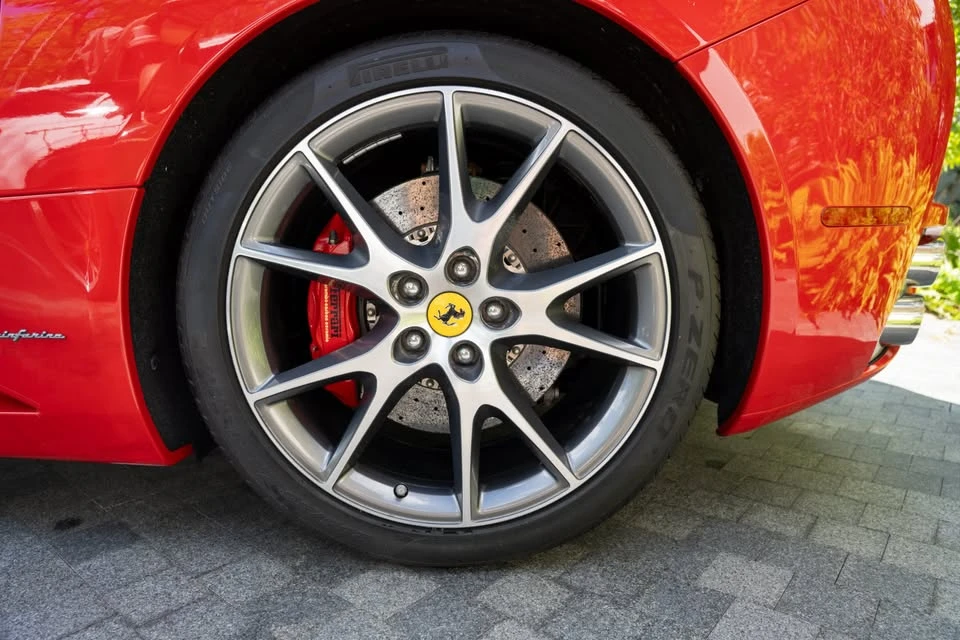 2010 Ferrari California - Image 15 of 17