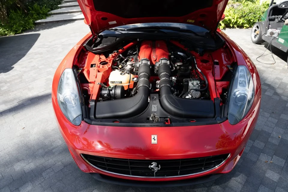 2010 Ferrari California - Image 10 of 17