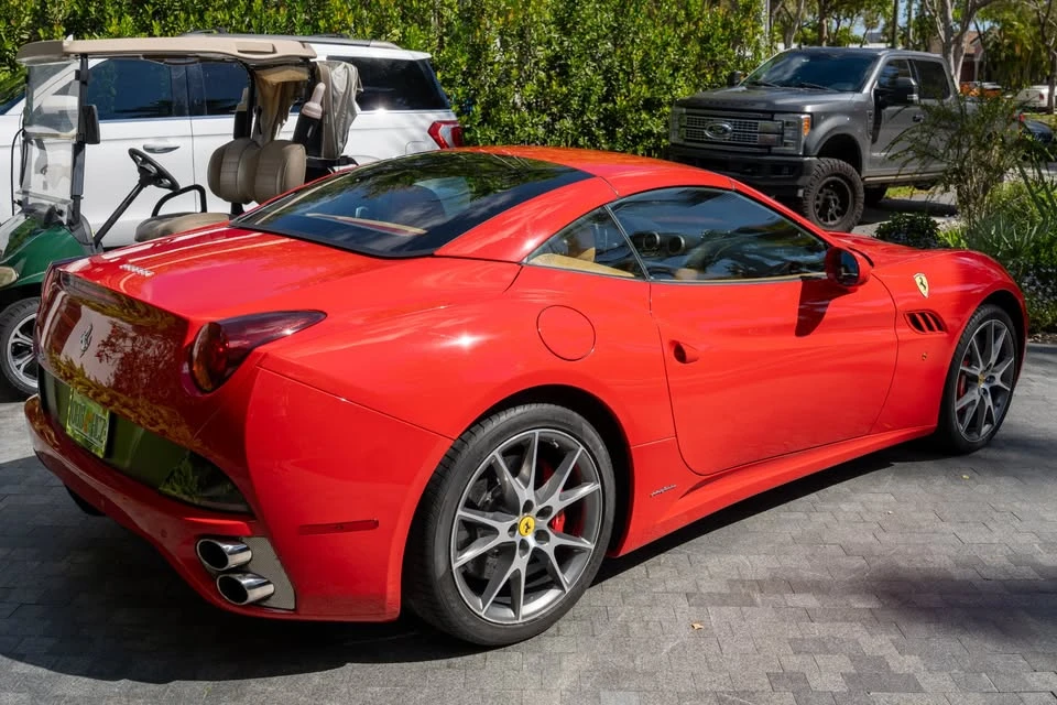 2010 Ferrari California - Image 5 of 17