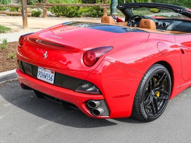 2010 Ferrari California - Image 16 of 21