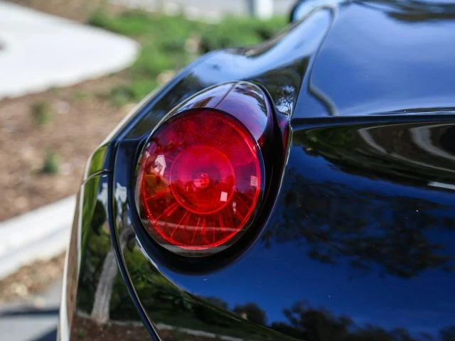 2010 Ferrari California - Image 16 of 31