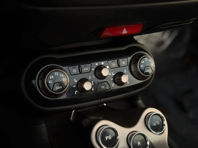 2010 Ferrari California - Image 29 of 31