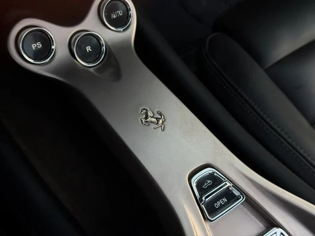 2010 Ferrari California - Image 28 of 31