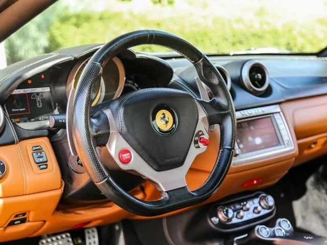 2010 Ferrari California - Image 24 of 31