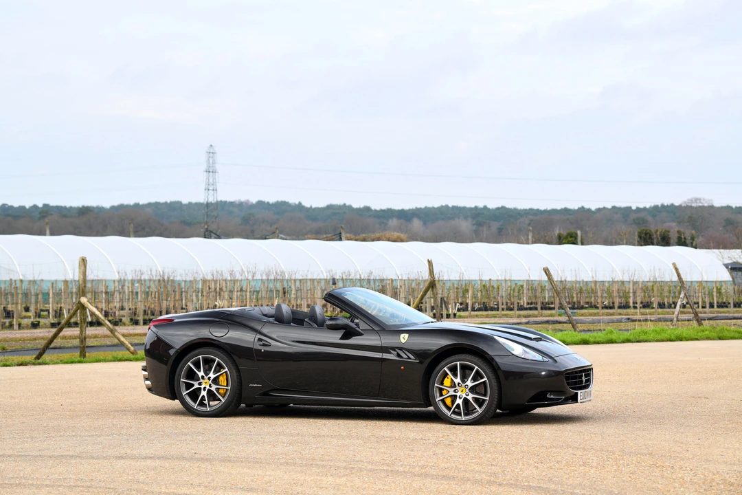 2010 Ferrari California - Image 17 of 31
