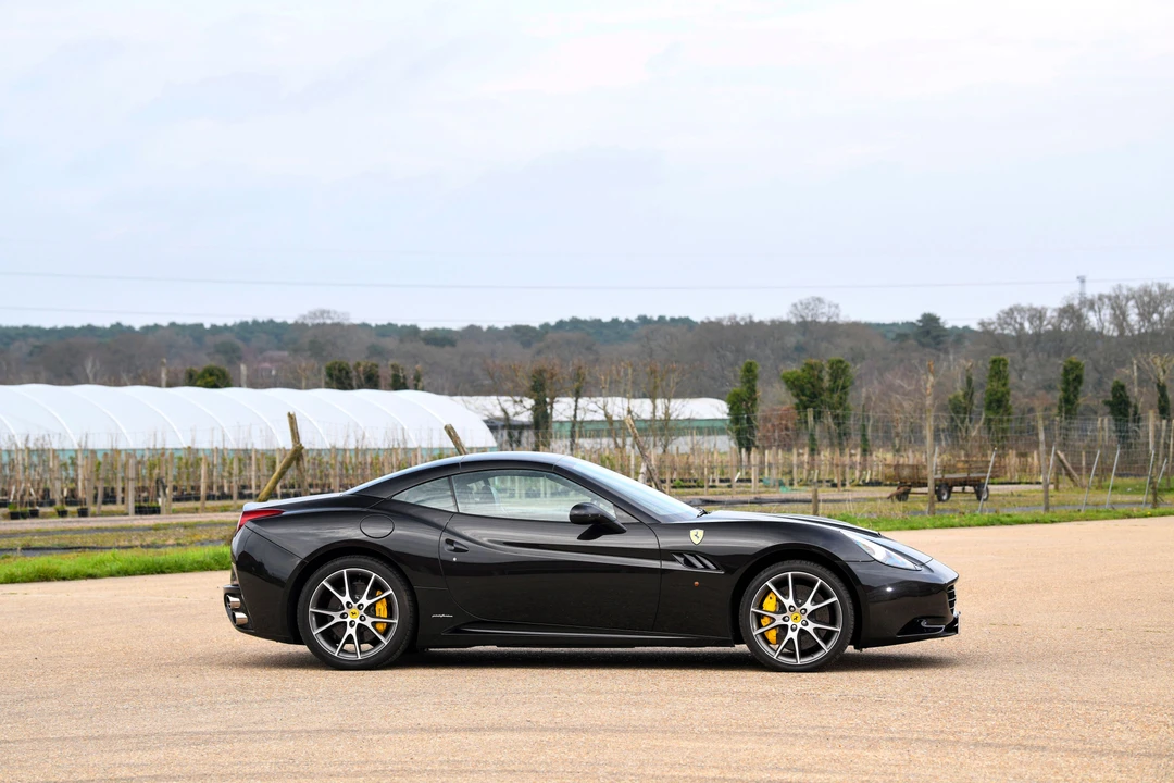 2010 Ferrari California - Image 12 of 31