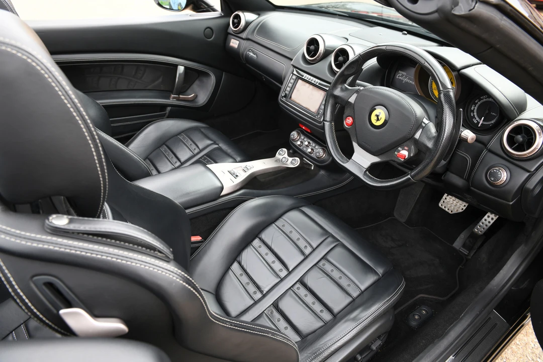2010 Ferrari California - Image 7 of 31