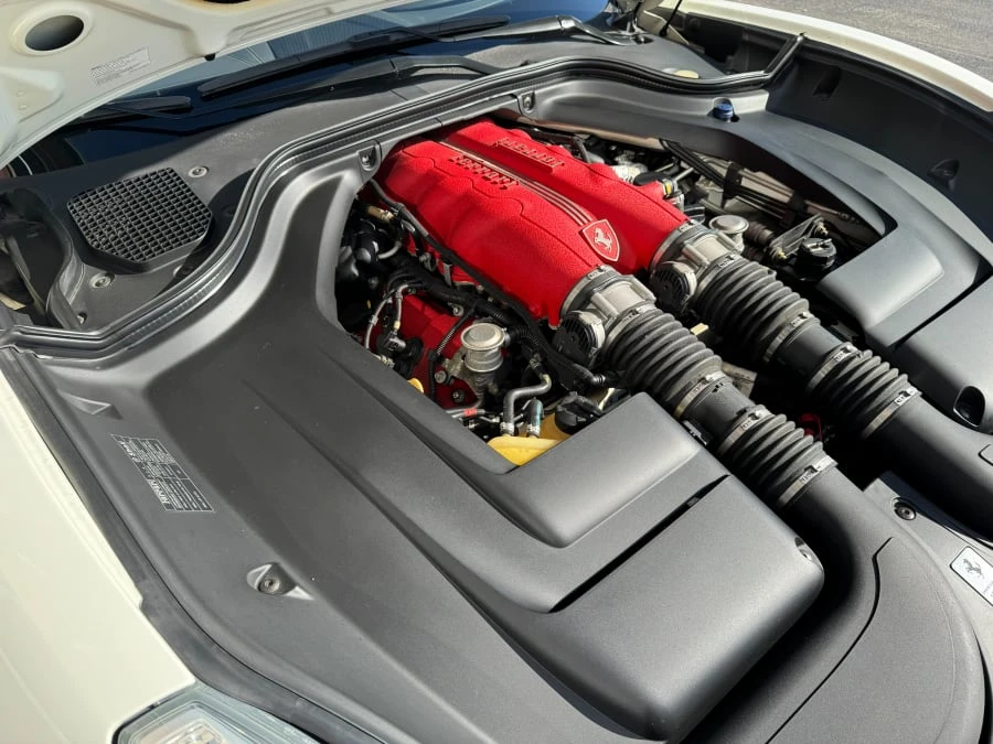 2010 Ferrari California - Image 12 of 14