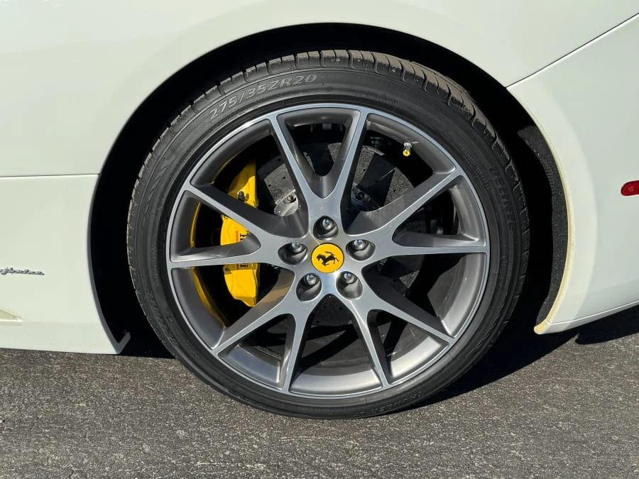 2010 Ferrari California - Image 7 of 14