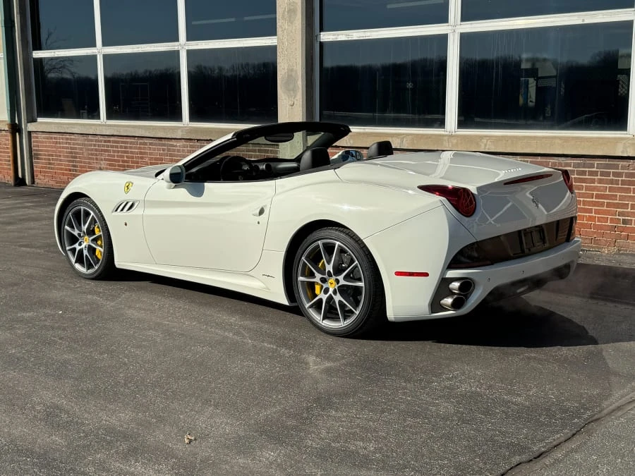 2010 Ferrari California - Image 3 of 14