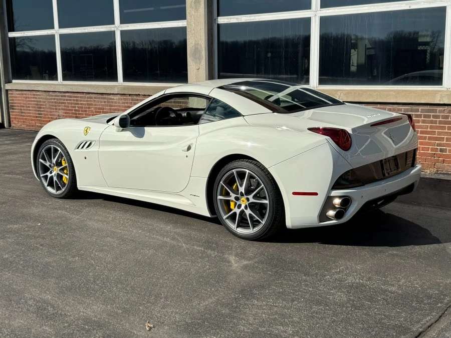 2010 Ferrari California - Image 6 of 14