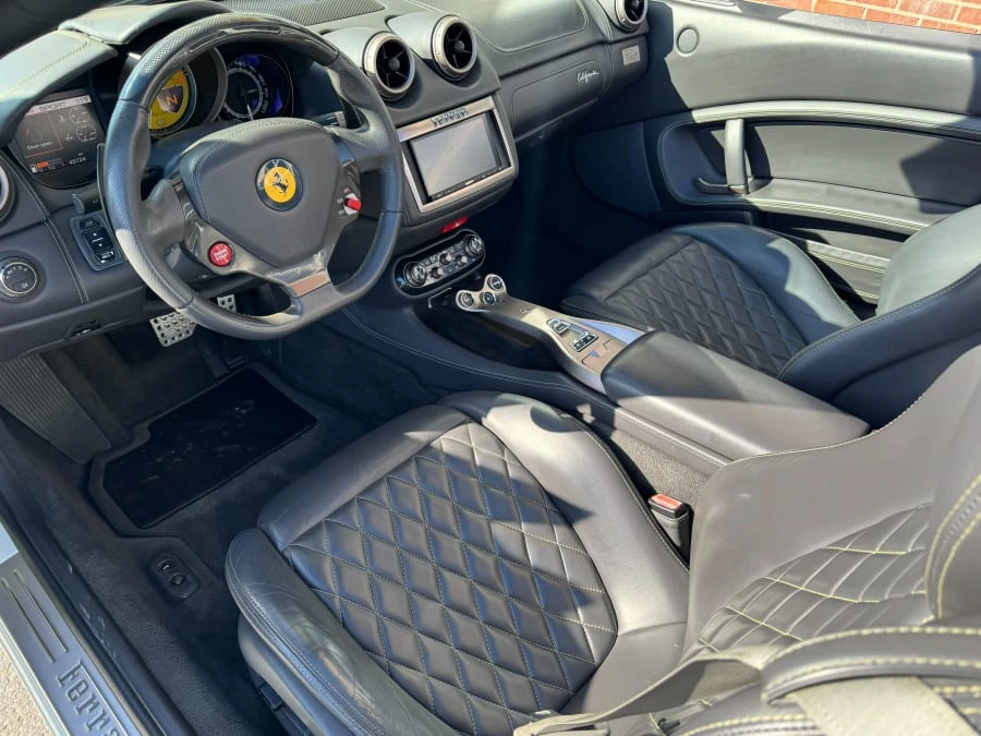 2010 Ferrari California - Image 10 of 14