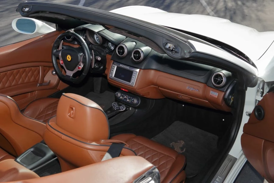 2010 Ferrari California - Image 15 of 31