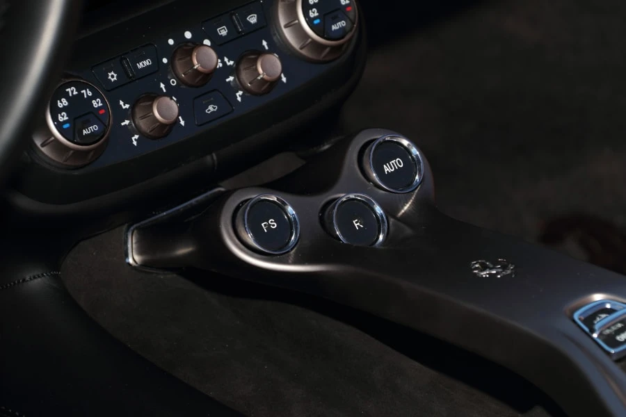 2010 Ferrari California - Image 26 of 31