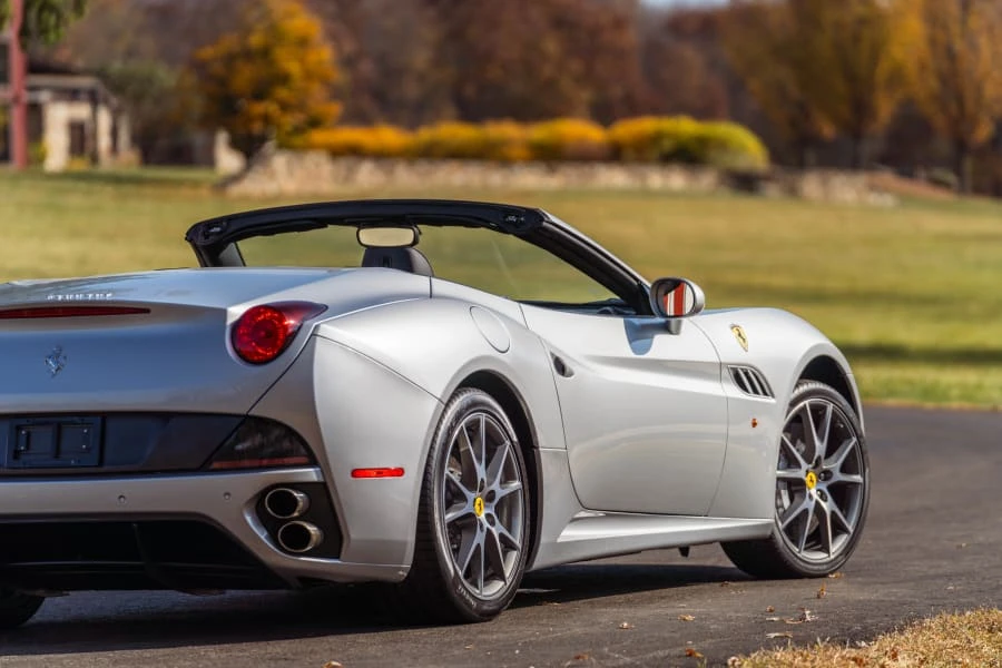 2010 Ferrari California - Image 13 of 31