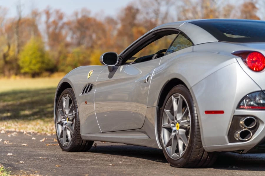 2010 Ferrari California - Image 14 of 31