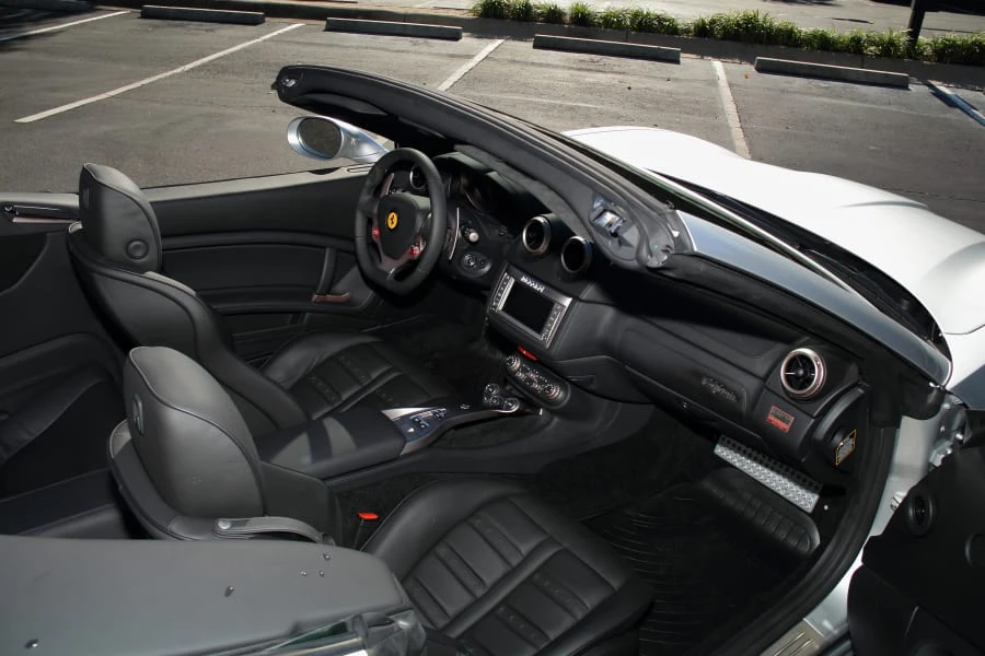 2010 Ferrari California - Image 15 of 31