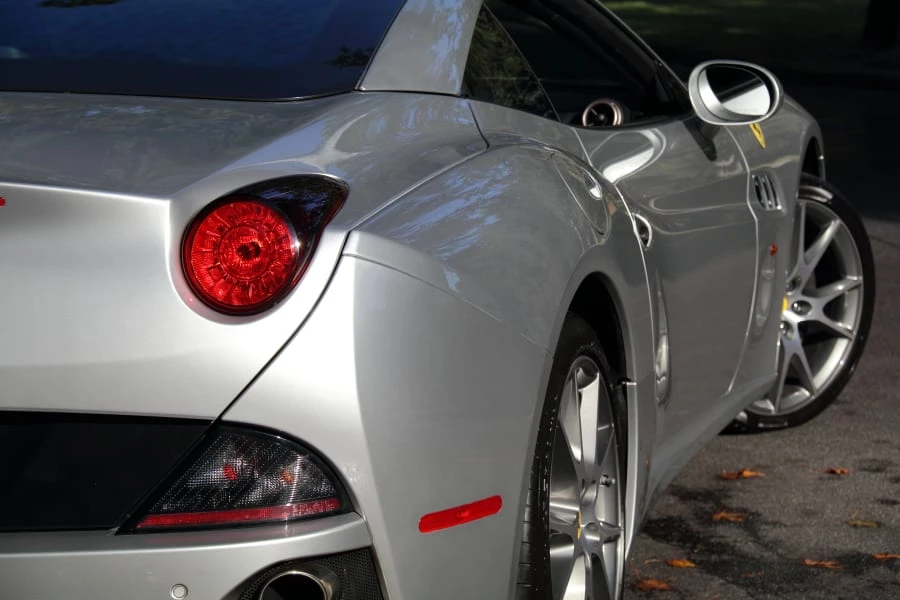 2010 Ferrari California - Image 14 of 31