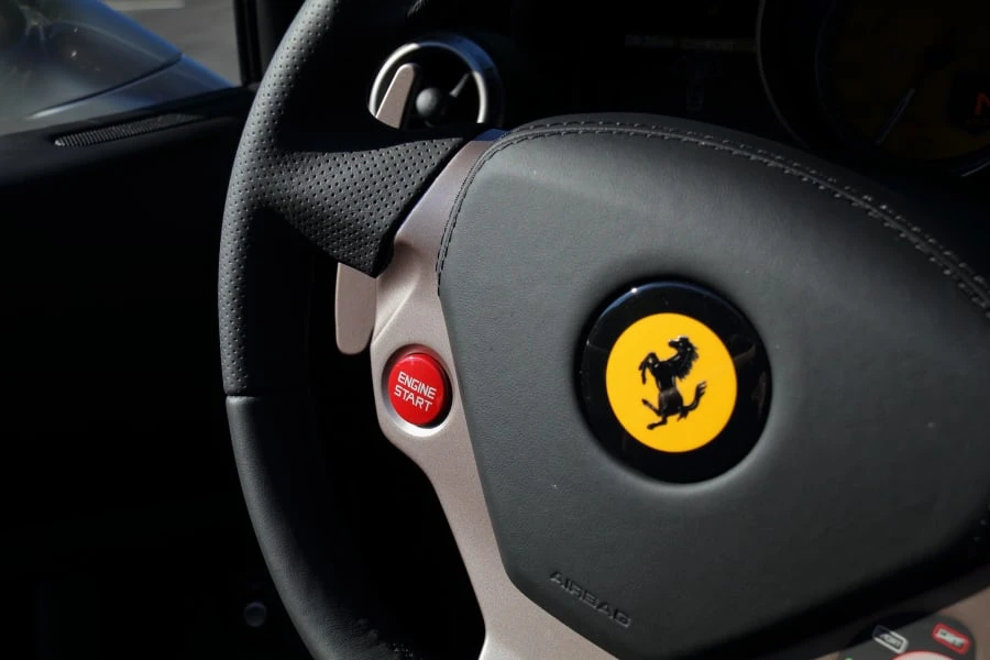 2010 Ferrari California - Image 23 of 31