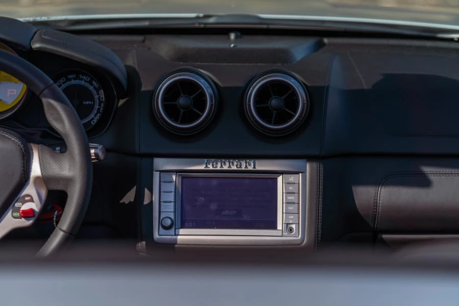 2010 Ferrari California - Image 20 of 31