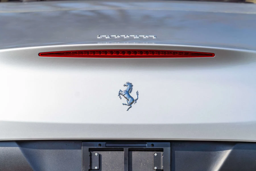 2010 Ferrari California - Image 17 of 31