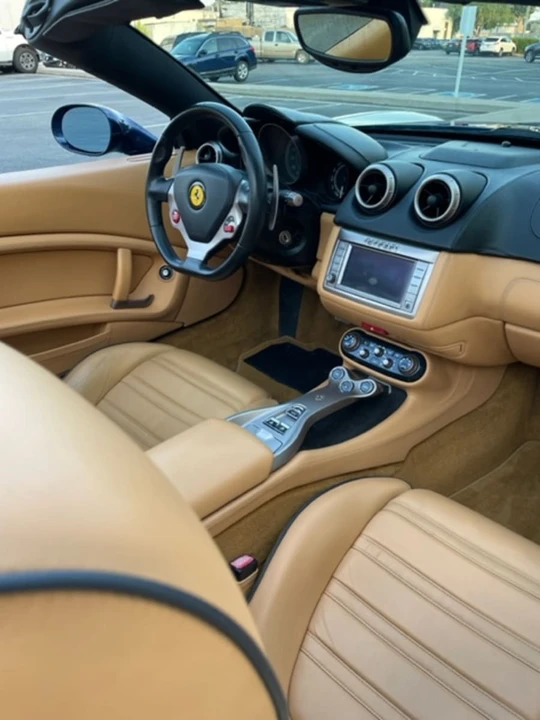 2010 Ferrari California - Image 10 of 18