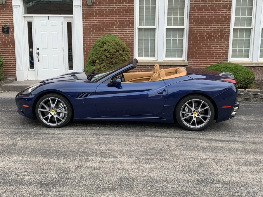 2010 Ferrari California - Image 2 of 10