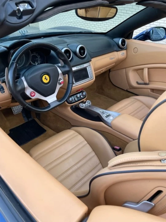 2010 Ferrari California - Image 11 of 18