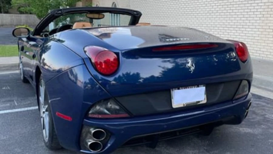 2010 Ferrari California - Image 2 of 18