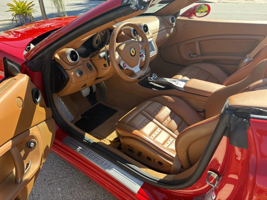 2010 Ferrari California - Image 13 of 24