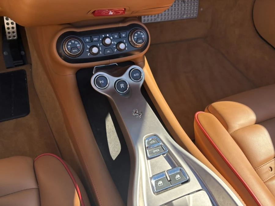 2010 Ferrari California - Image 20 of 24