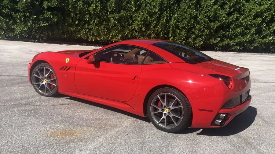 2010 Ferrari California - Image 2 of 17