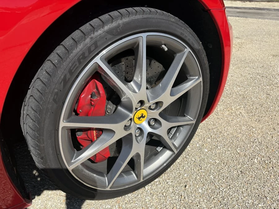 2010 Ferrari California - Image 11 of 24