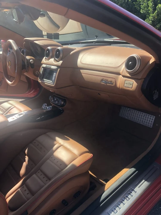 2010 Ferrari California - Image 10 of 17