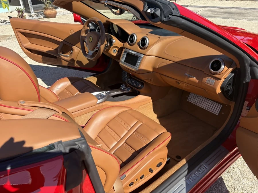 2010 Ferrari California - Image 14 of 24