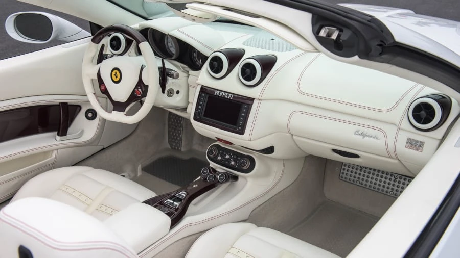 2010 Ferrari California - Image 5 of 12