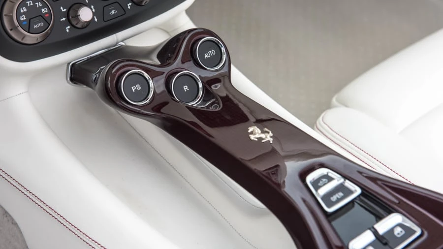 2010 Ferrari California - Image 11 of 12