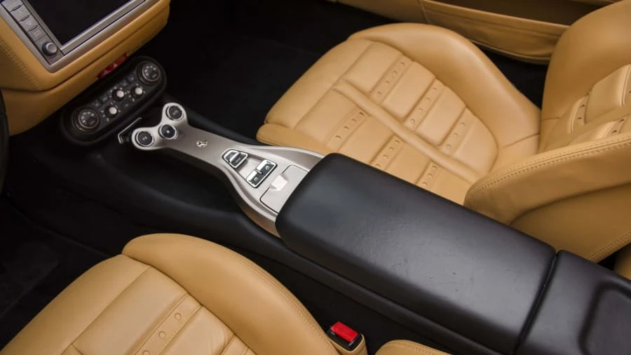 2010 Ferrari California - Image 8 of 20