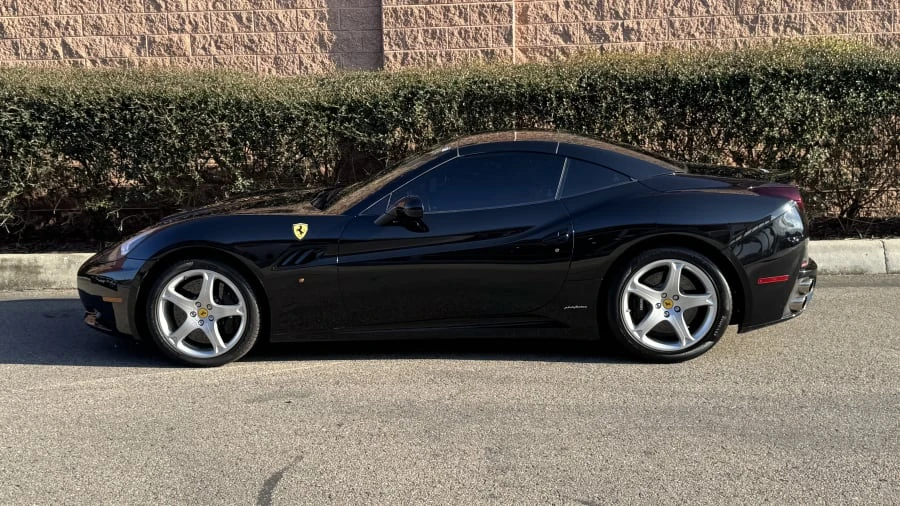 2010 Ferrari California - Image 5 of 13