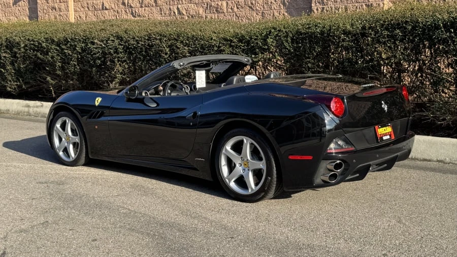 2010 Ferrari California - Image 3 of 13