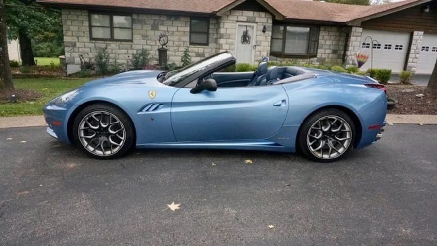2010 Ferrari California - Image 2 of 12
