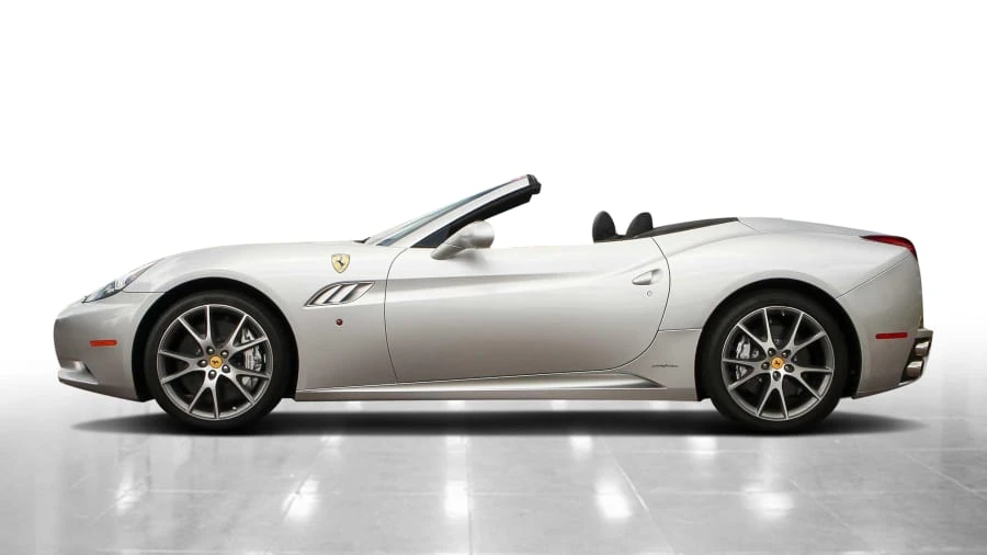 2010 Ferrari California - Image 2 of 12