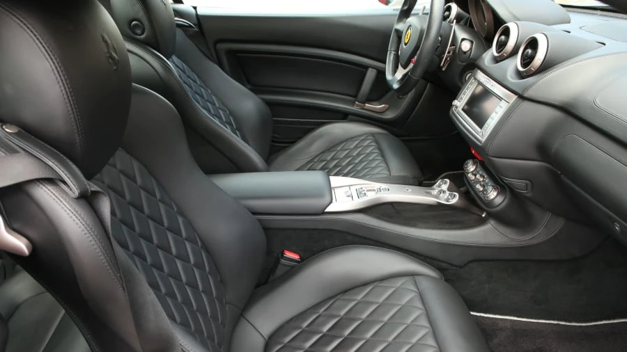 2010 Ferrari California - Image 5 of 12