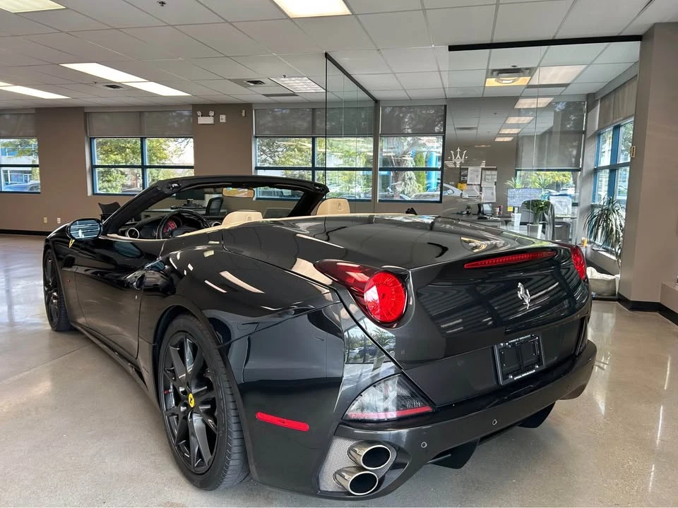 2010 Ferrari California - Image 12 of 14