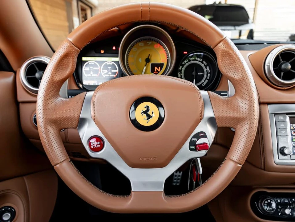 2010 Ferrari California - Image 23 of 31
